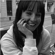 Doy clases particulares a niños y niñas que estén cursando primaria, adaptándome a sus necesidades.